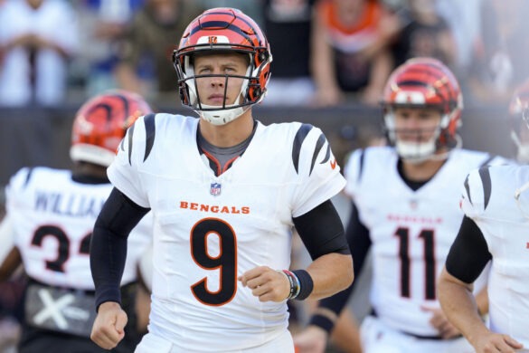 Top 10 NFL Players of 2025: Mahomes Reigns, Backs Battle Up the Ranks ...