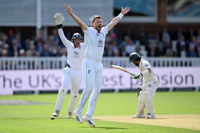 England Command Lord's Test as Robinson and Archer Dismantle Pakistan