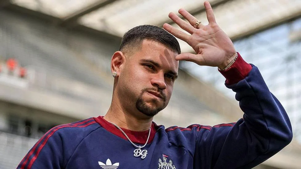 Newcastle Sporting Director Reveals Bruno Guimaraes Pushed for Arsenal Move