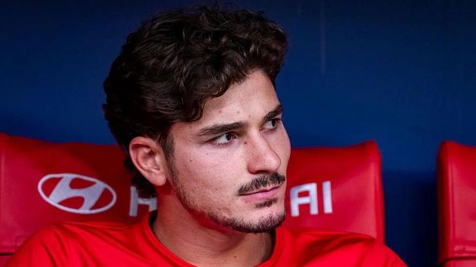 Julian Alvarez Transfer Saga: Arsenal and Barcelona Pursue Argentine Star Before Deadline