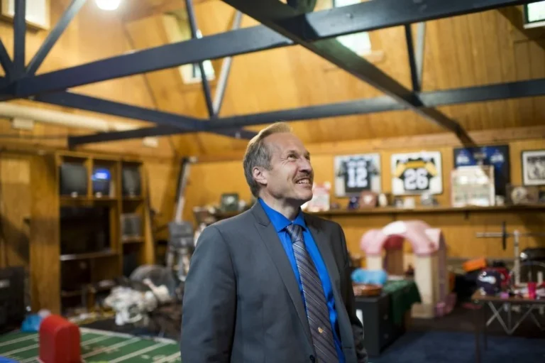 Phil Steele: The Obsessive Analyst Behind College Football’s Definitive Preview Guide