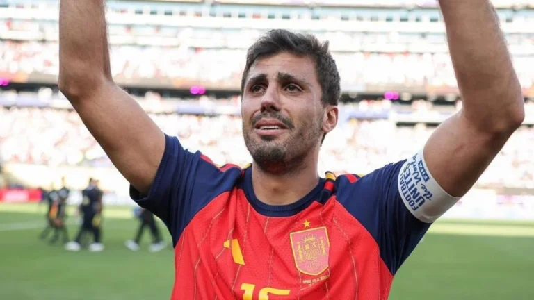 Manchester City Midfielder Rodri Faces Potential Transfer Choice Between Real Madrid and Barcelona