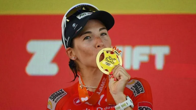 Kimberley Le Court Triumphs in Stage Six of Tour de France Femmes