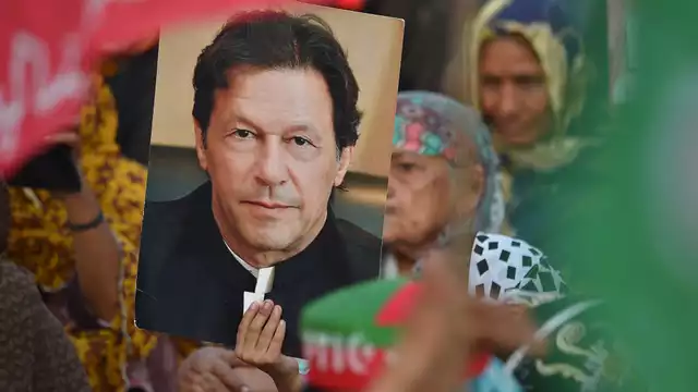 International Cricket Icons Renew Urgent Appeal to Pakistan PM Over Imran Khan's Health