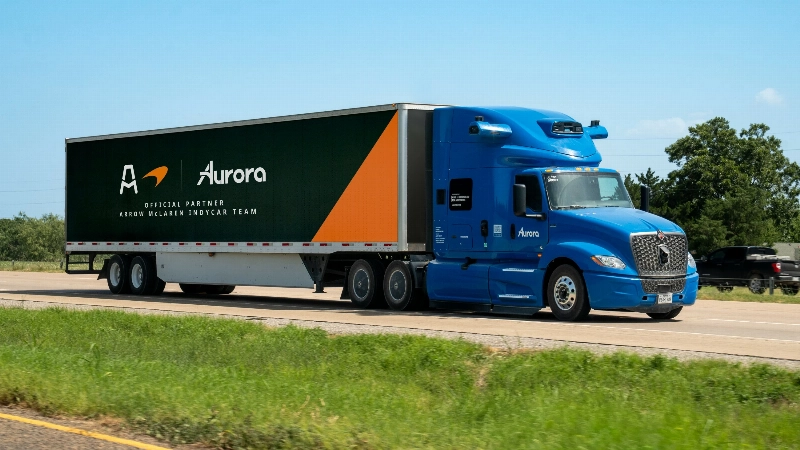Arrow McLaren Secures Multi-Year Partnership with Autonomous Trucking Leader Aurora