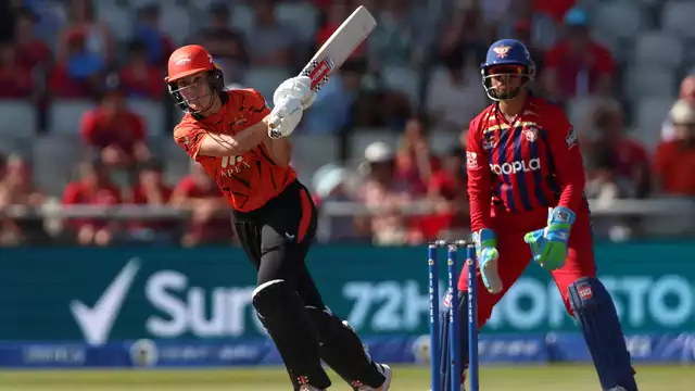 Annabel Sutherland Shines as Sunrisers Leeds Secure Eliminator Spot