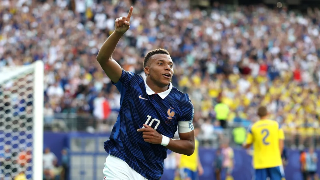 Kylian Mbappé Targets First Ballon d’Or Honor