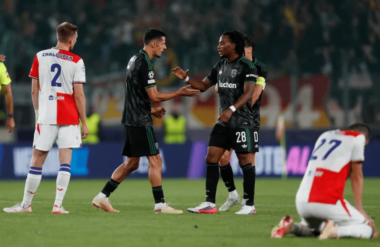 Lens Stage Dramatic Stoppage-Time Comeback to Overcome Ten-Man Slavia Prague