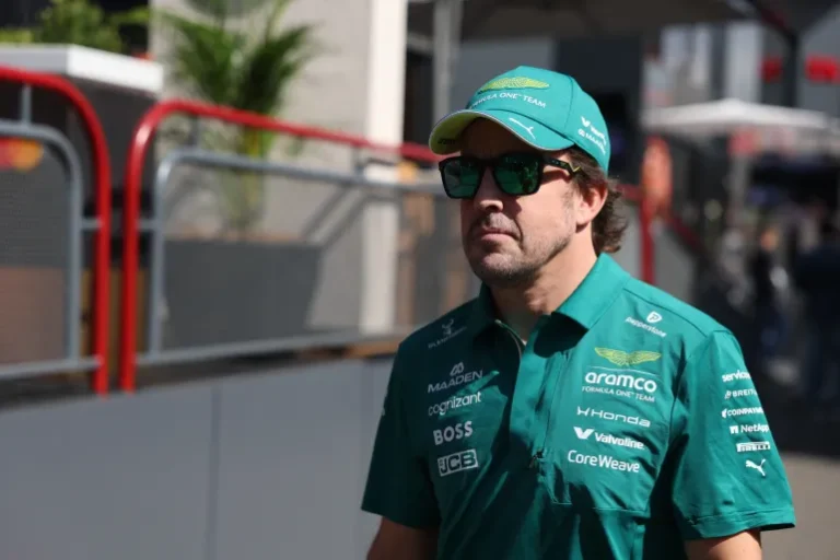 Fernando Alonso Extends Aston Martin Contract Through 2027