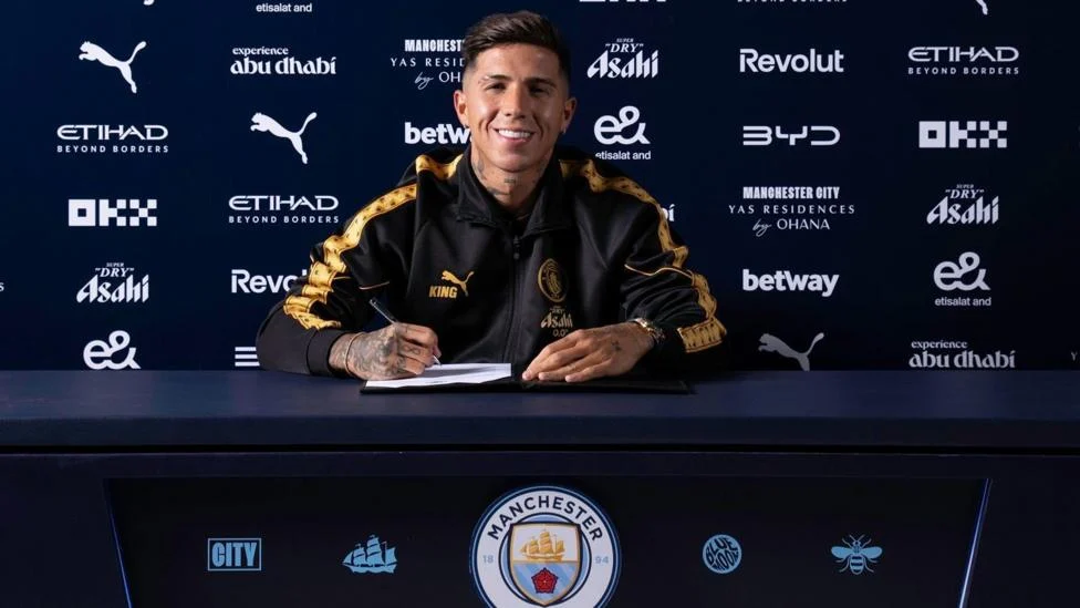Manchester City Complete Record £125m Signing of Chelsea Midfielder Enzo Fernandez