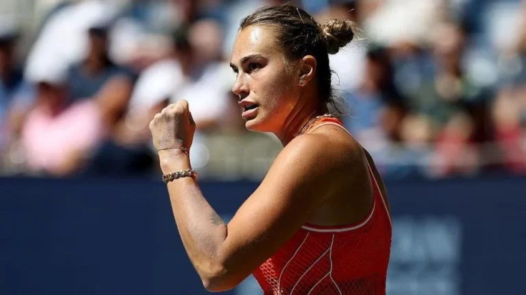Aryna Sabalenka Overcomes Deficit Against Noskova to Reach US Open Semi-Finals