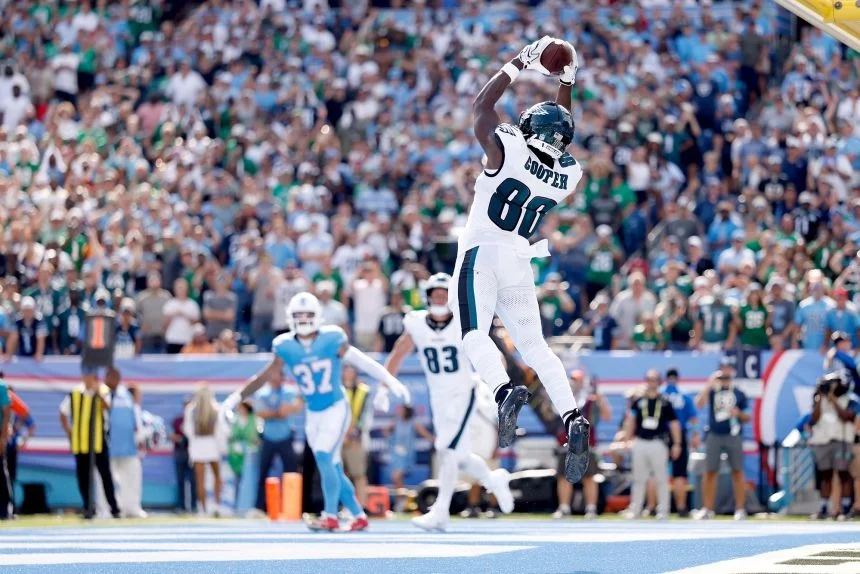 Eagles Edge Titans 24-20 in Extreme 157-Degree Turf Heat