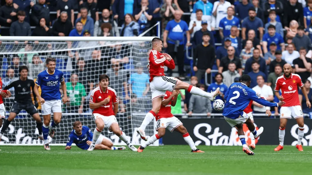 Ainsley Maitland-Niles Scores Dramatic Last-Gasp Equalizer for Everton Against Manchester United