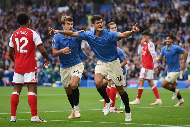 Brighton Stun Arsenal 3-0 as City Takes League Lead