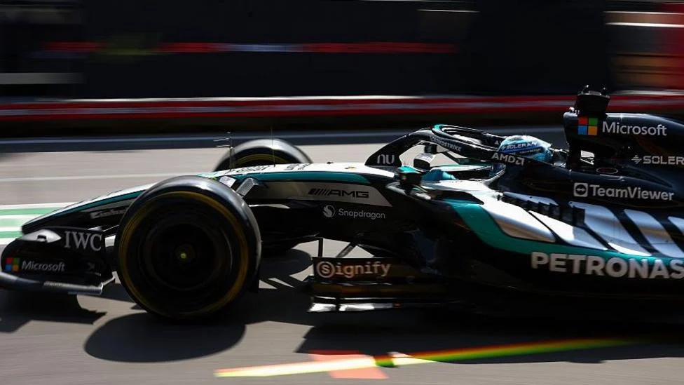 George Russell Claims Baku Pole as Kimi Antonelli Crashes