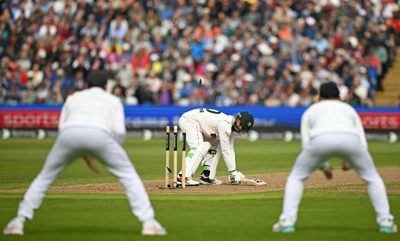 England Elect to Bowl First in Third Test Against Revamped Pakistan Side