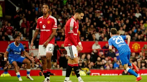 Manchester United Suffer Rare Defeat After Squandering Two-Goal Lead