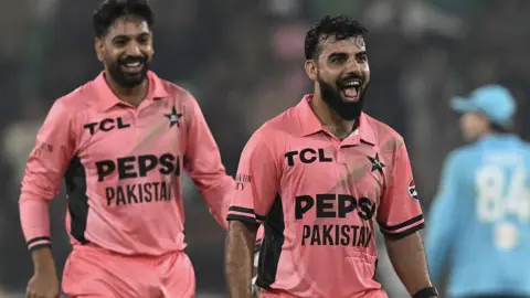 Shadab Khan’s Century Secures Dramatic One-Wicket Win for Pakistan Against England