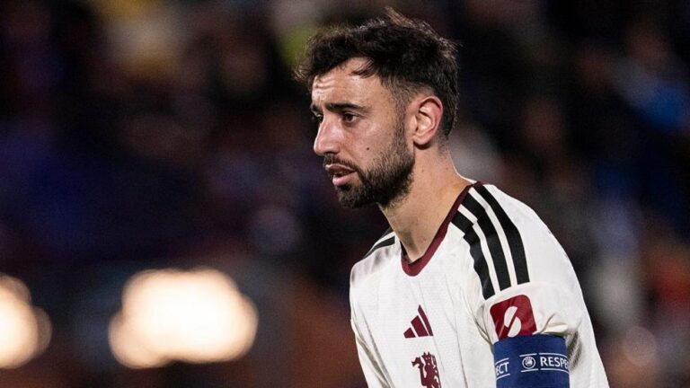 Bruno Fernandes Retains Captaincy Despite Public Criticism of Carrick