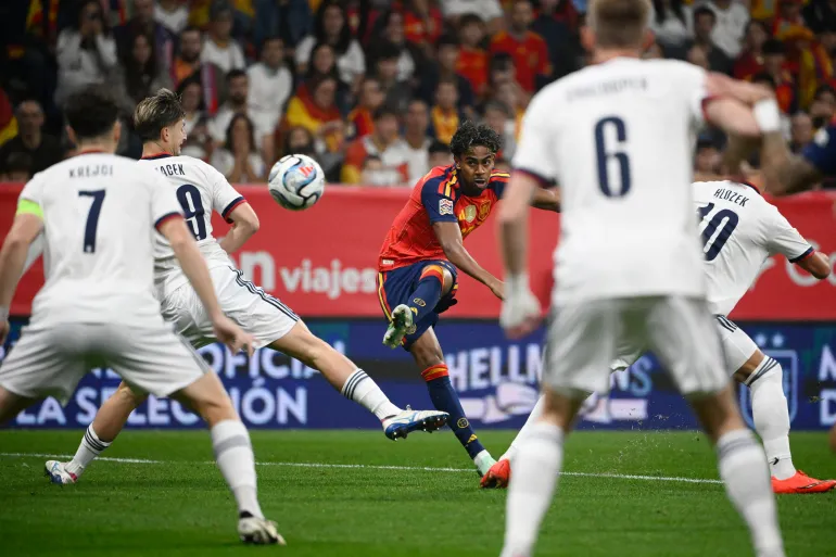 Lamine Yamal Shines as Spain Defeats Czechia 3-1