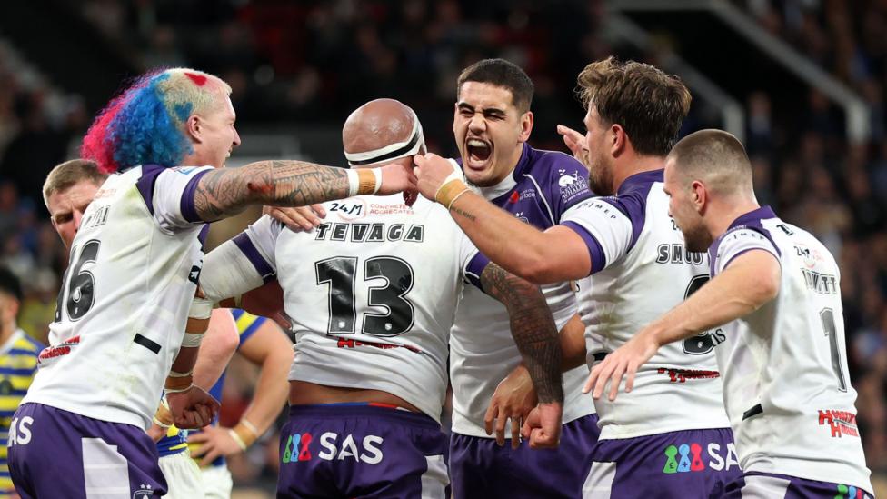 Wakefield Trinity Crowned Super League Champions at Old Trafford