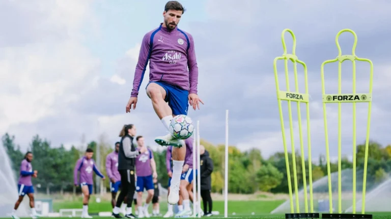 Manchester City Target Seventh Win; Leeds Host Manchester United