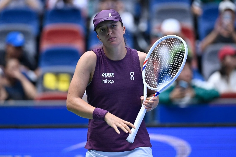 Thigh Injury Forces Iga Swiatek to End Season Early