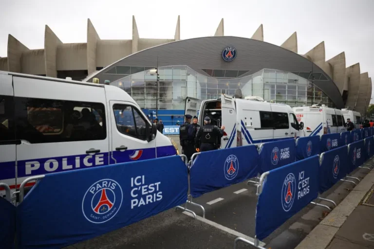 PSG Fans Divided as Barcelona Match Proceeds Amid Protests