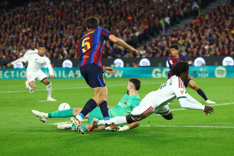 Mbappe Leads Jose Mourinho’s Real Madrid Past Barcelona