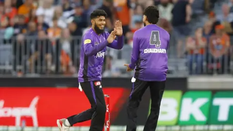 Hobart Hurricanes Retain Rishad Hossain for Upcoming BBL Season