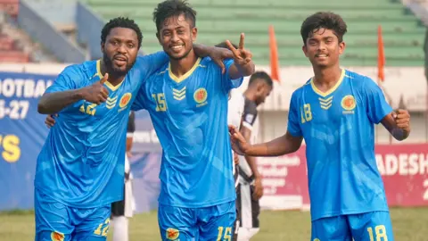 Abahani Thrash Dhaka Wanderers; Fortis Held to Draw